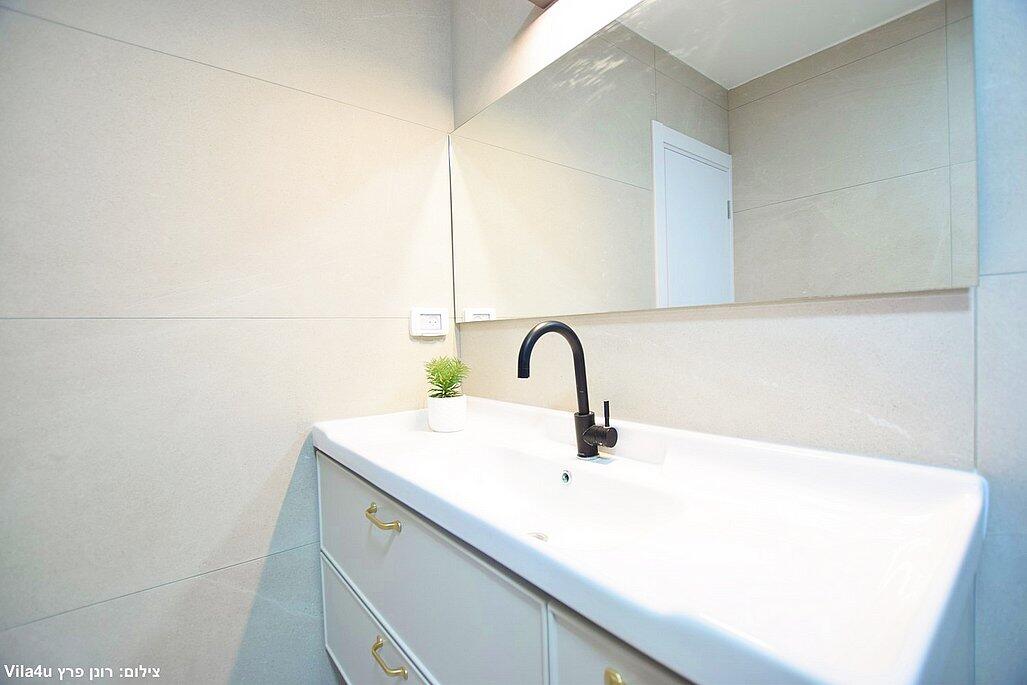 יהלום - סוויטת בוטיק צפון  27  נופש - וי פור ויקיישן - V for Vacation