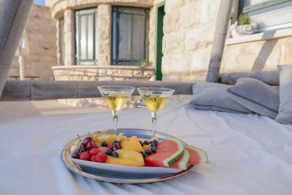 אחוזת בלו ביי נתניה - Blue Bay Mansion מרכז  26  נופש - וי פור ויקיישן - V for Vacation