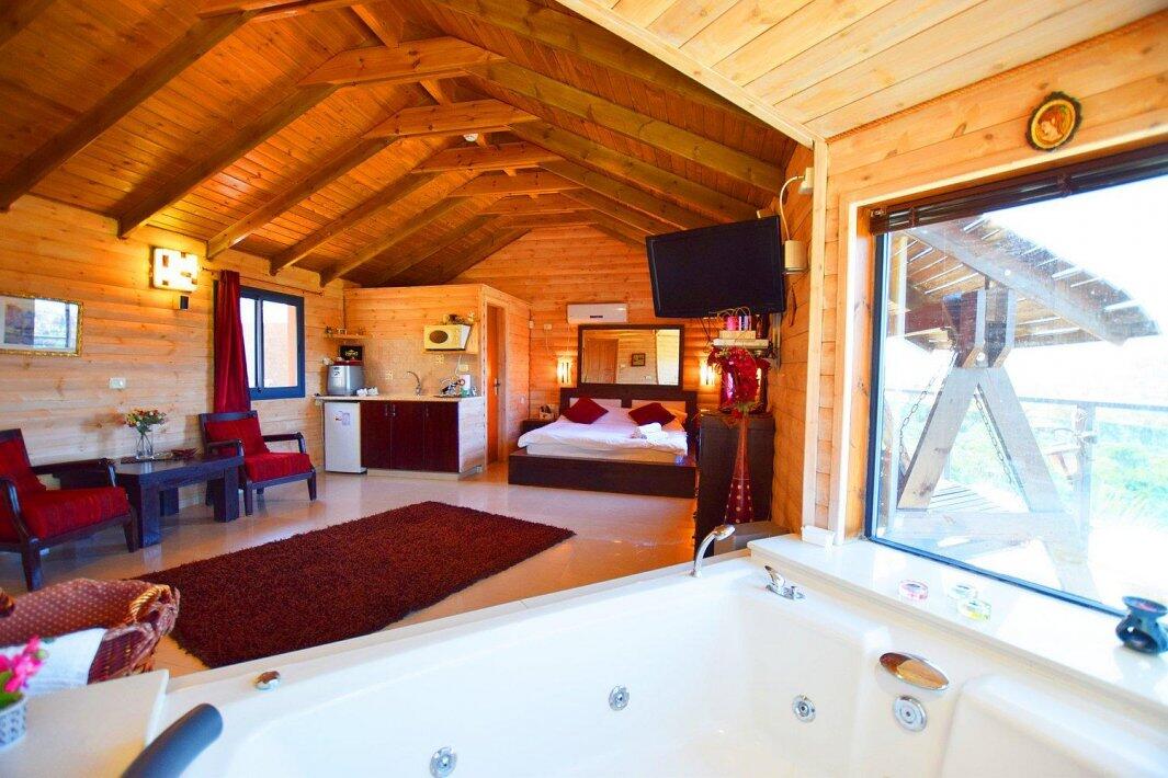 בקתות נוף אורנים צפון  16  נופש - וי פור ויקיישן - V for Vacation