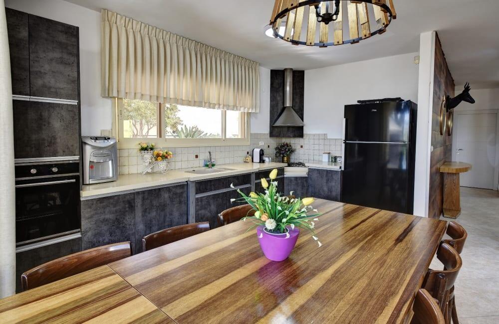 וילה קסטלו צפון  28  נופש - וי פור ויקיישן - V for Vacation