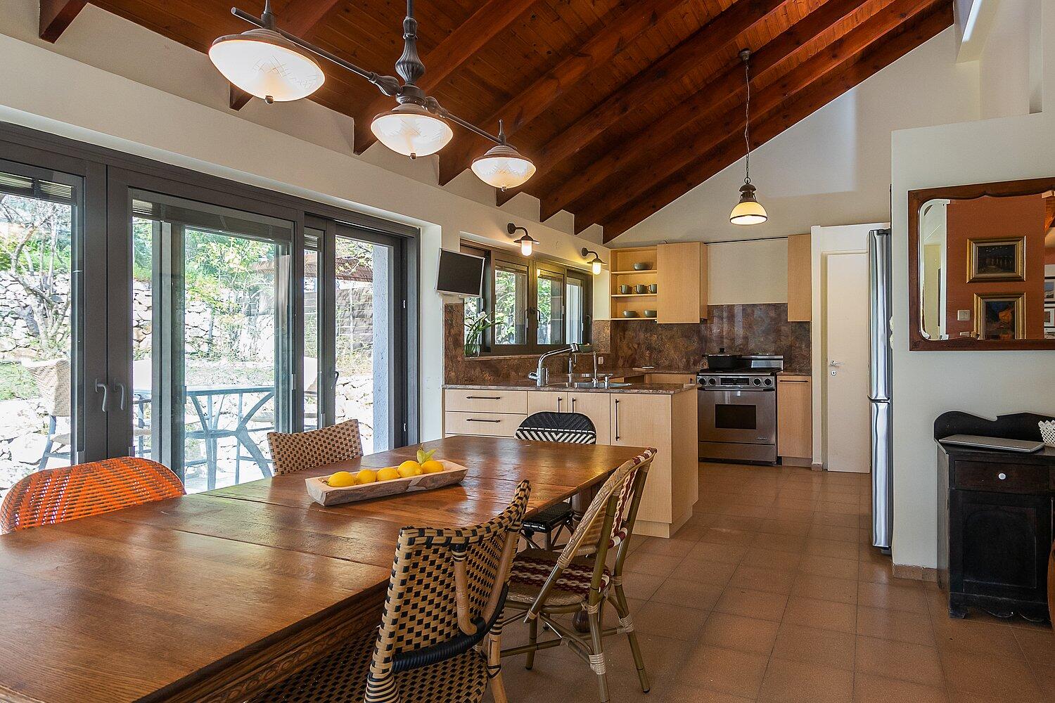 וילה בית זית מרכז  10  נופש - וי פור ויקיישן - V for Vacation