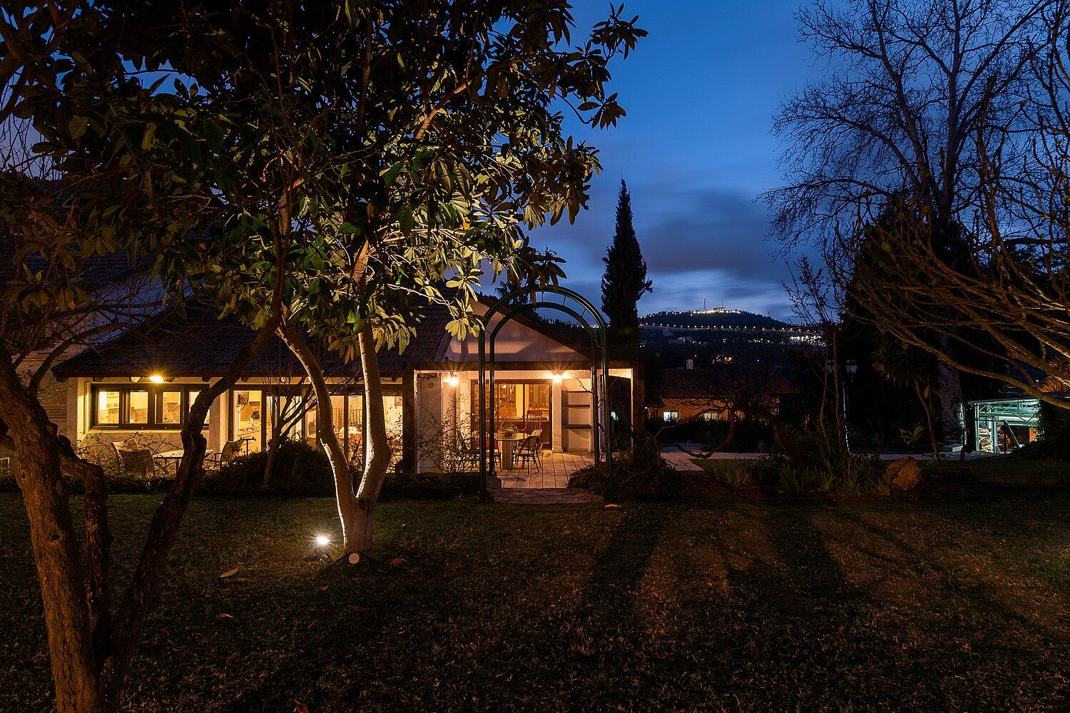 וילה בית זית מרכז  48  נופש - וי פור ויקיישן - V for Vacation