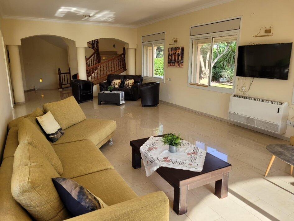 וילה ורדים מרכז  5  נופש - וי פור ויקיישן - V for Vacation