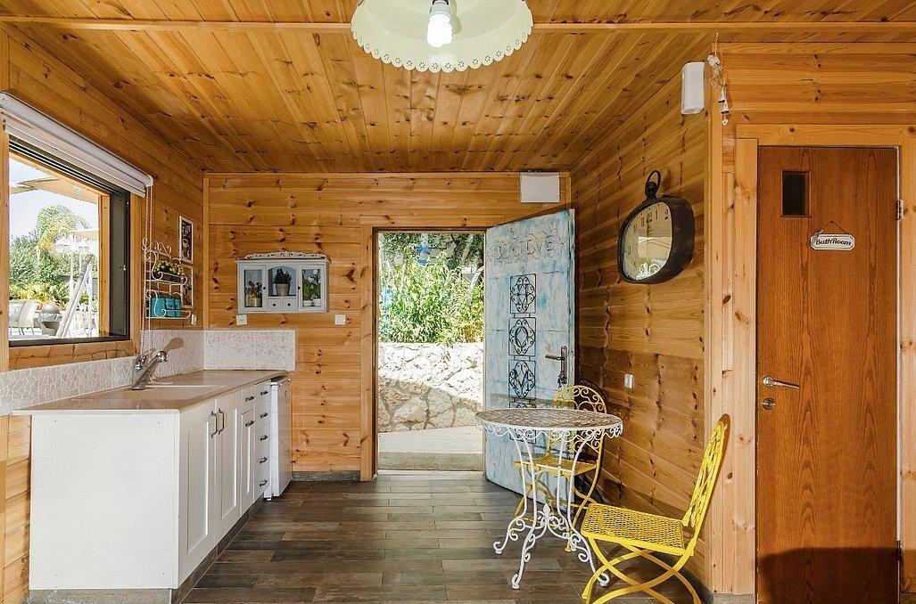 ארטמיס מרכז  18  נופש - וי פור ויקיישן - V for Vacation