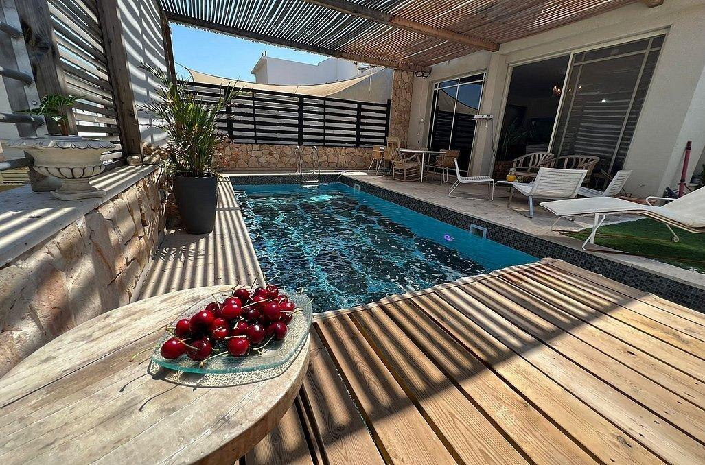 סוויטת גפן בוטיק מרכז  28  נופש - וי פור ויקיישן - V for Vacation