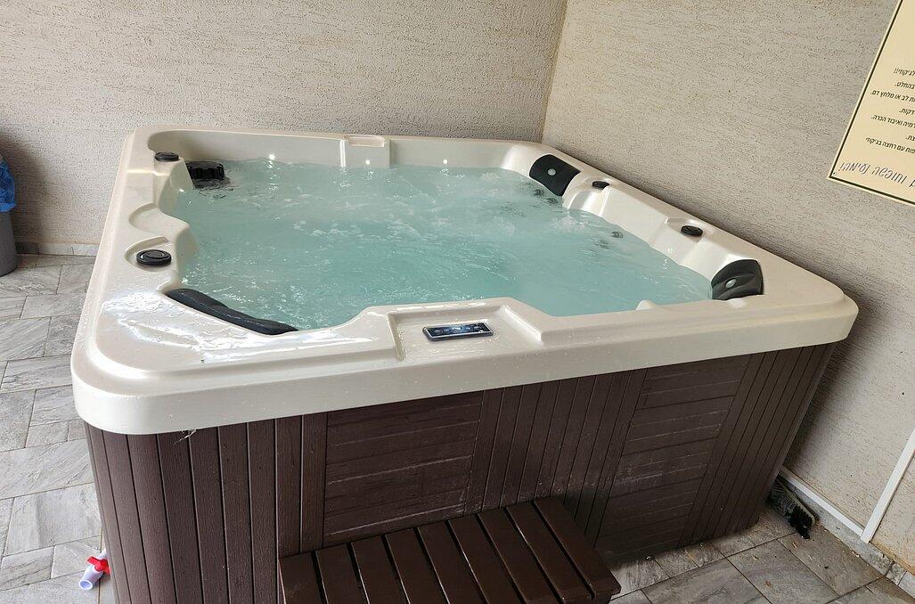 וילה עדי ריזורט צפון  4  נופש - וי פור ויקיישן - V for Vacation