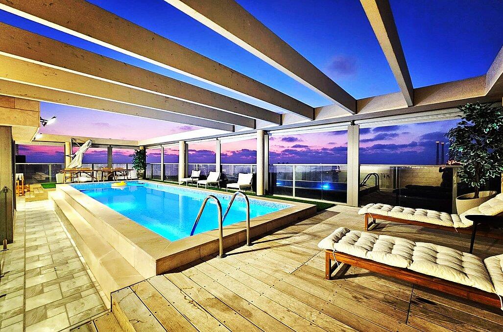 אושן פנטהאוז מרכז  2  נופש - וי פור ויקיישן - V for Vacation