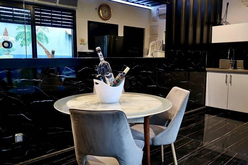 אבו דאבי בוטיק מרכז  10  לופט 4 יו