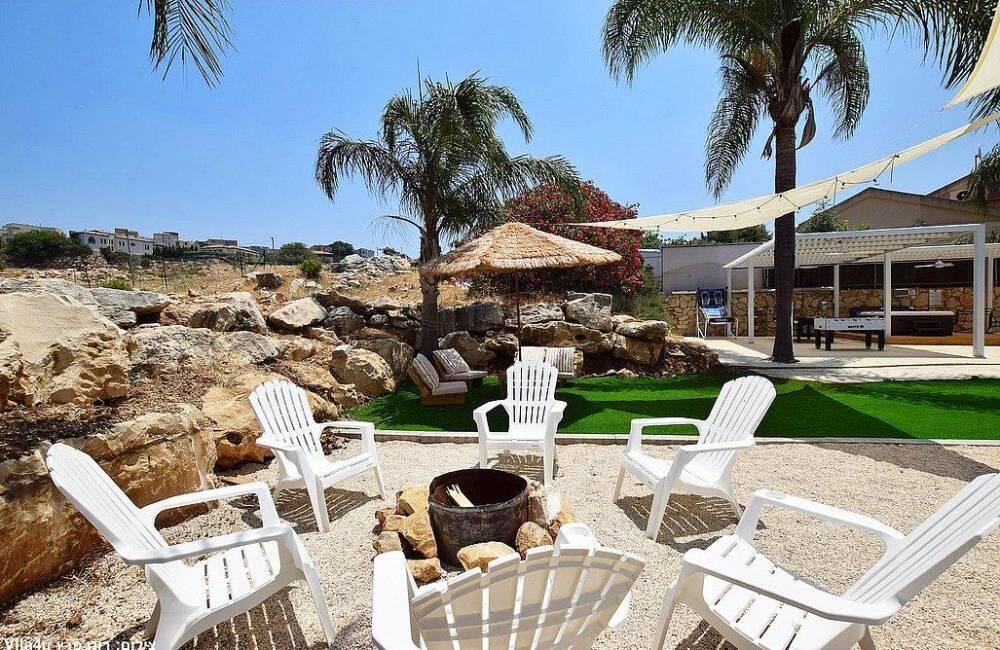 וילה ארבל 74 צפון  8  נופש - וי פור ויקיישן - V for Vacation