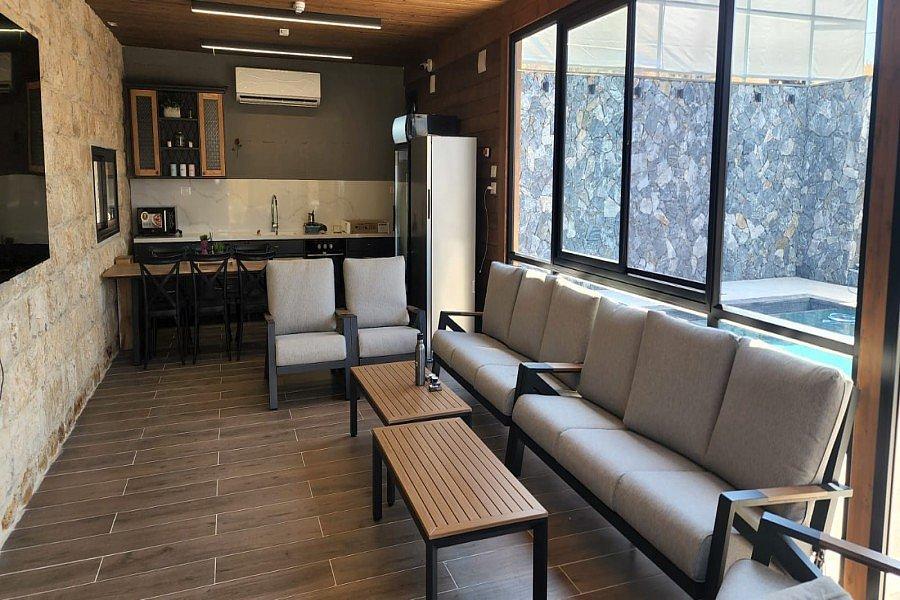 אחוזת עץ הזית צפון  25  נופש - וי פור ויקיישן - V for Vacation