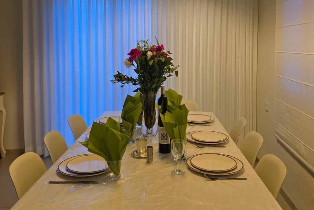 וילה סאן לייט - Sun Light צפון  21  נופש - וי פור ויקיישן - V for Vacation