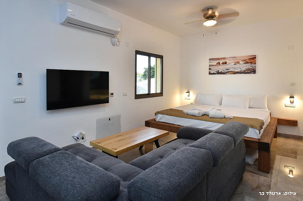 אחוזת ערמונים צפון  8  נופש - וי פור ויקיישן - V for Vacation