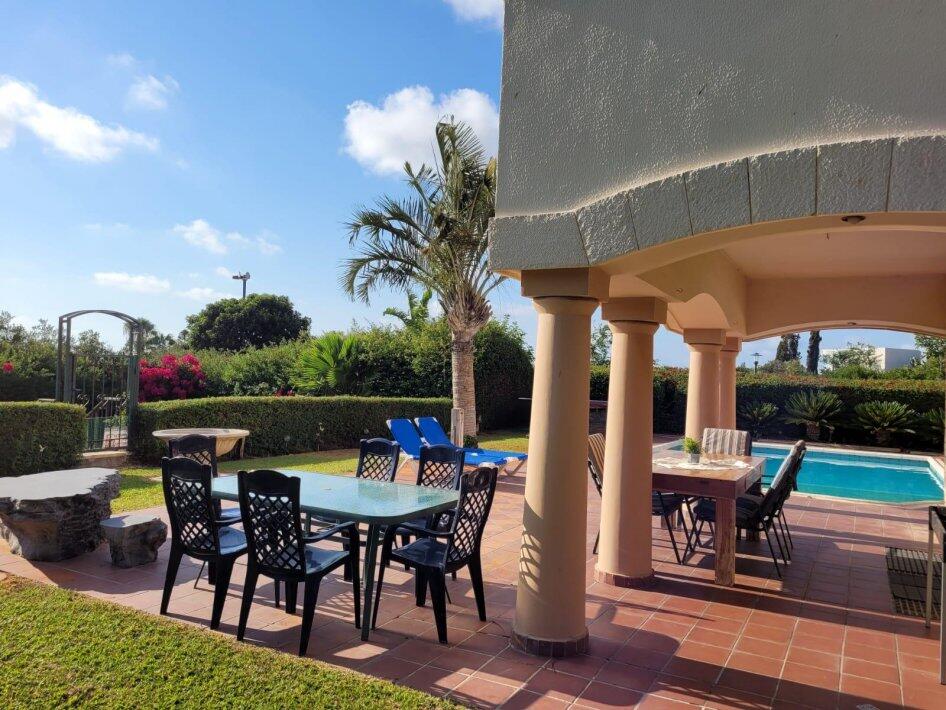 וילה ורדים מרכז  2  נופש - וי פור ויקיישן - V for Vacation