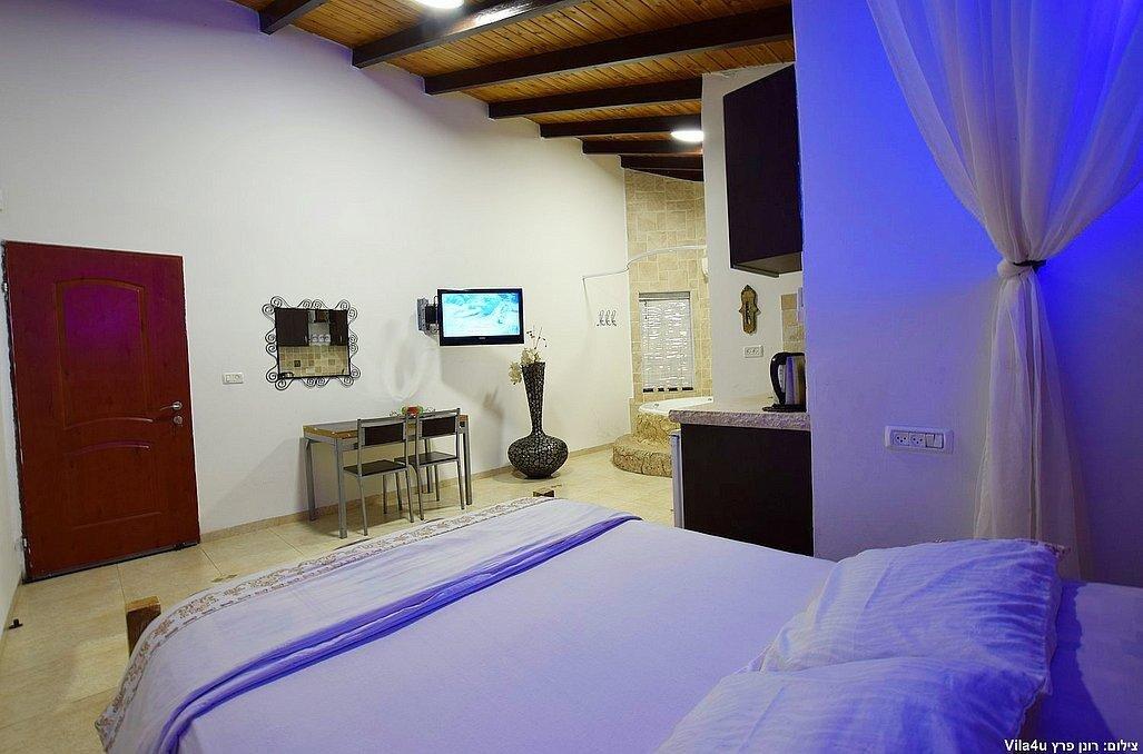 אהבה במושבה צפון  29  נופש - וי פור ויקיישן - V for Vacation