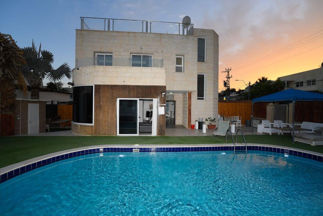 גארדן בוטיק VIP דרום  12  נופש - וי פור ויקיישן - V for Vacation