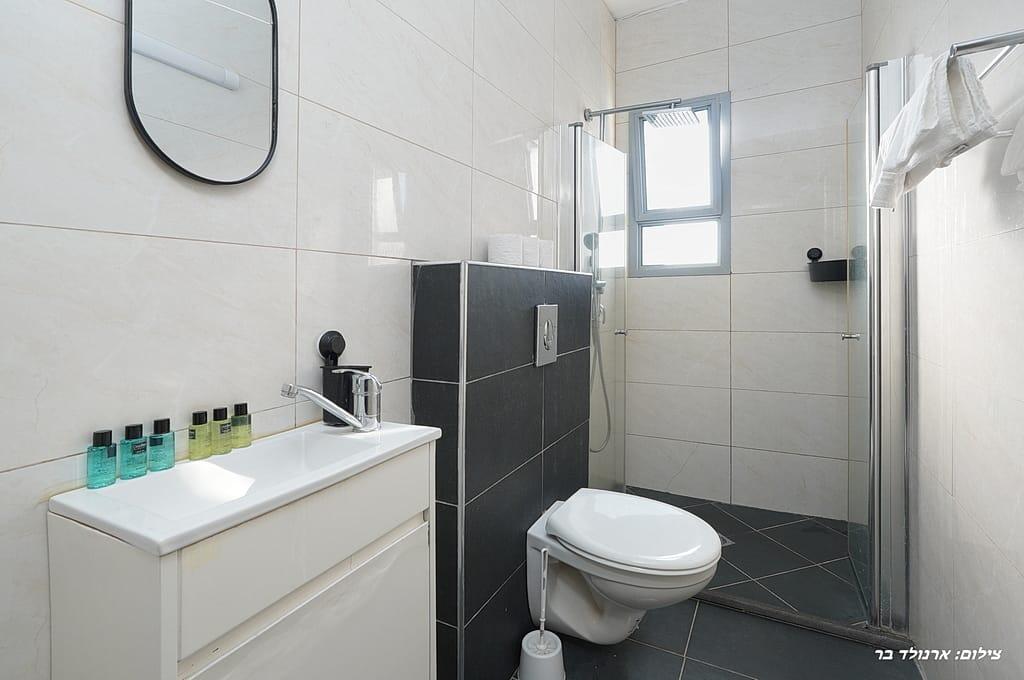 וילה דקל כחול צפון  20  נופש - וי פור ויקיישן - V for Vacation