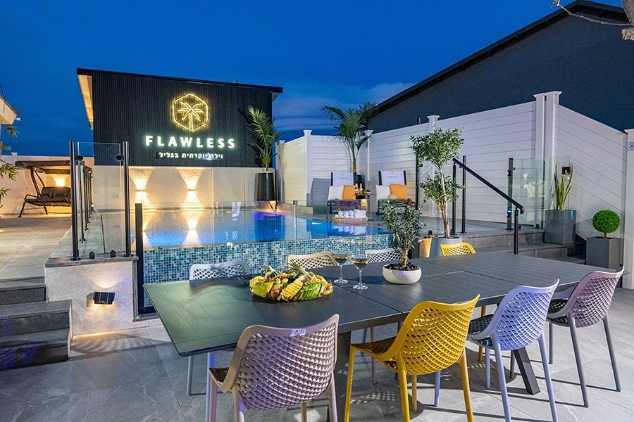 וילה פלואלס בוטיק צפון  15  נופש - וי פור ויקיישן - V for Vacation