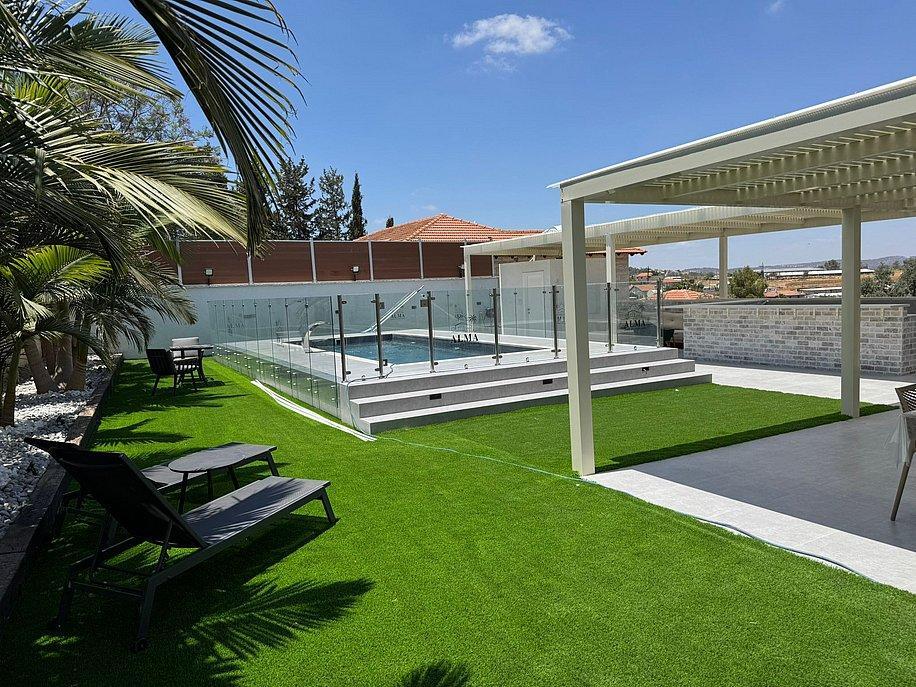 וילה אלמה מרכז  4  נופש - וי פור ויקיישן - V for Vacation