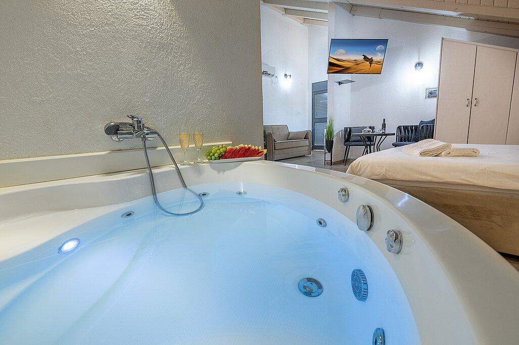 סוויטות הבוסתן הגלילי צפון  6  נופש - וי פור ויקיישן - V for Vacation