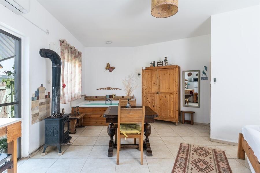 שיר החורש צפון  22  נופש - וי פור ויקיישן - V for Vacation