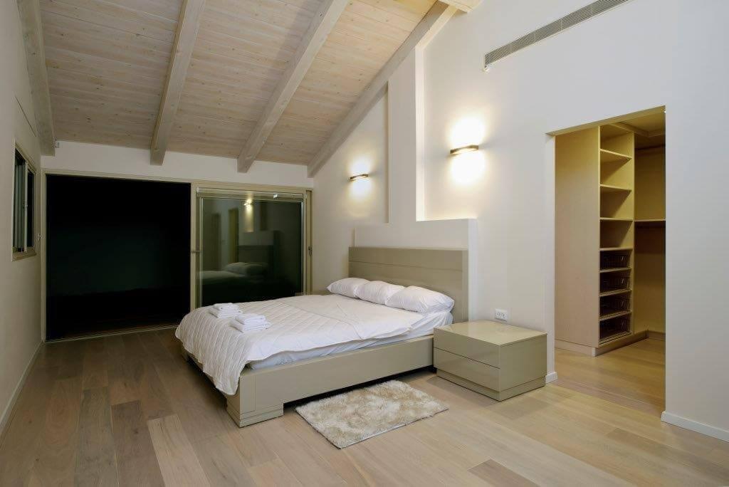 וילה שירי מרכז  8  נופש - וי פור ויקיישן - V for Vacation