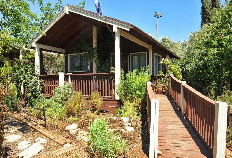 הבקתה הגלילית צפון  3  נופש - וי פור ויקיישן - V for Vacation