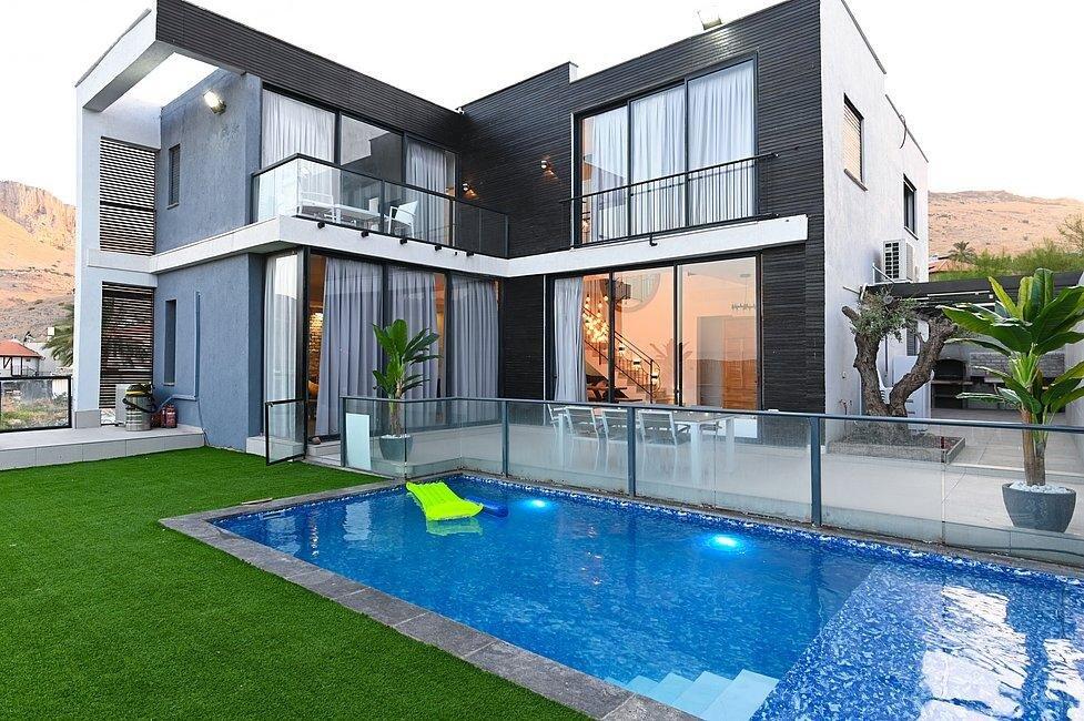 וילה V מגדל צפון  1  נופש - וי פור ויקיישן - V for Vacation