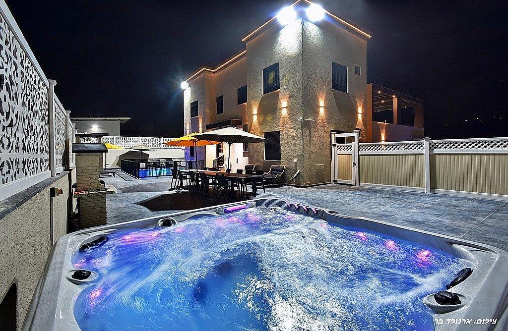 אחוזת יערה צפון  5  נופש - וי פור ויקיישן - V for Vacation