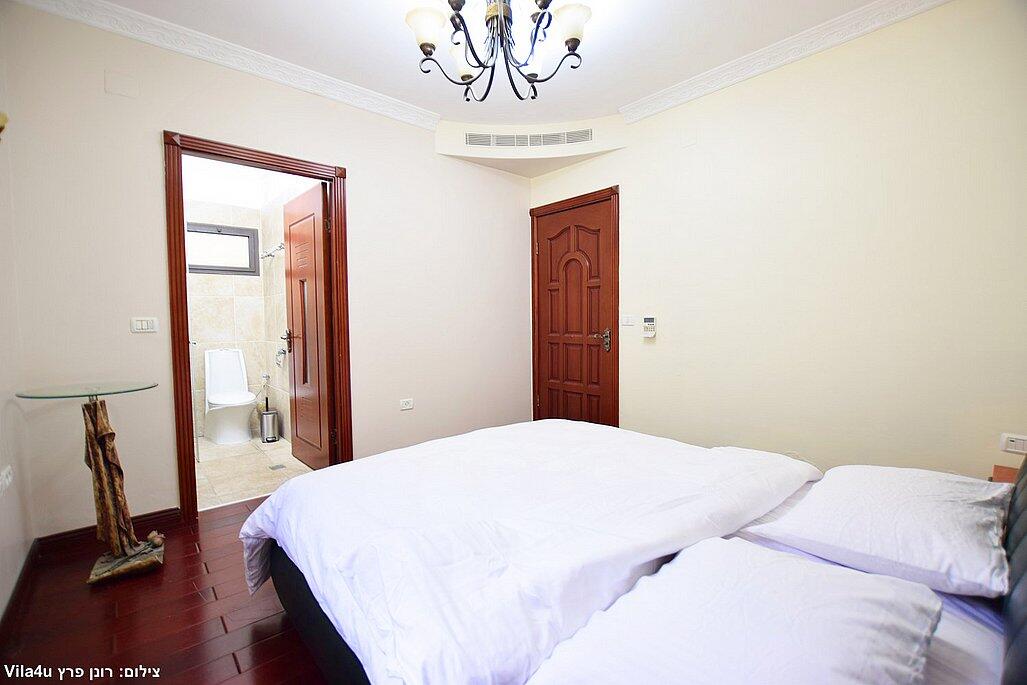 וילה רוז פרימיום צפון  18  נופש - וי פור ויקיישן - V for Vacation