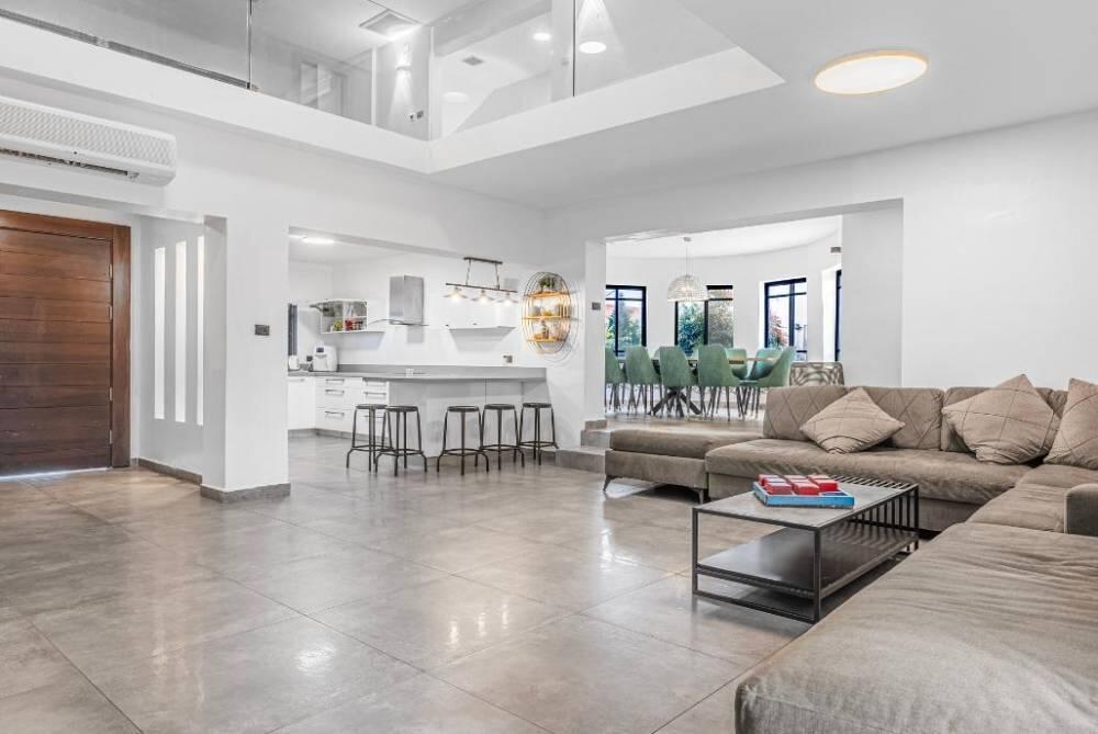 וילה קאסה רויאל צפון  7  נופש - וי פור ויקיישן - V for Vacation