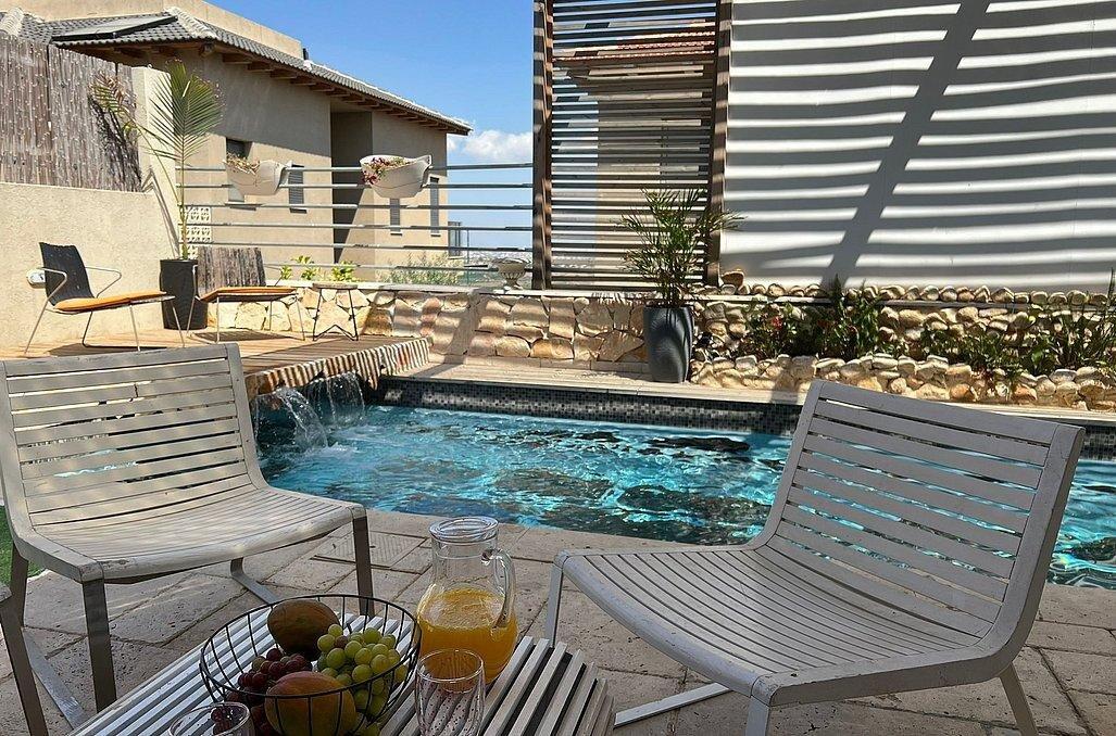 סוויטת גפן בוטיק מרכז  15  נופש - וי פור ויקיישן - V for Vacation