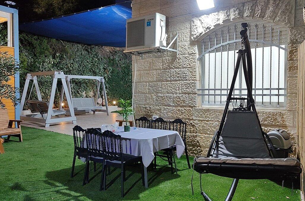 אצולת אירופה - גבעות ירושלים מרכז  16  נופש - וי פור ויקיישן - V for Vacation