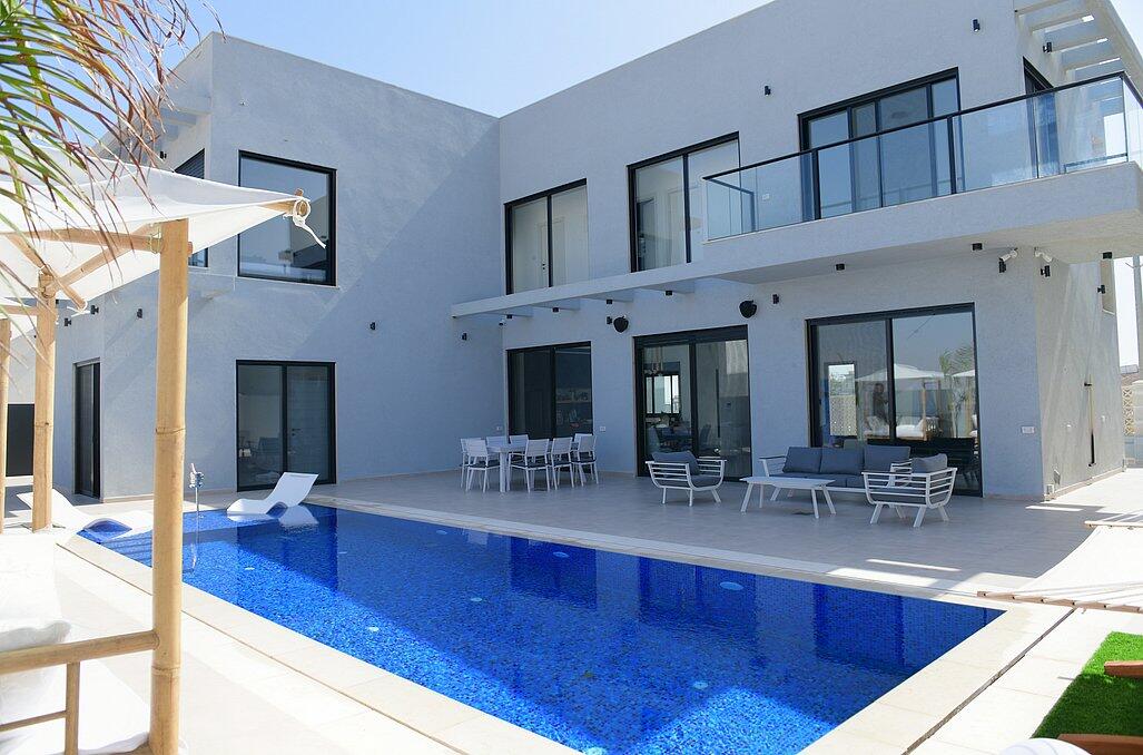 וילה אסטילו אילת דרום  16  נופש - וי פור ויקיישן - V for Vacation