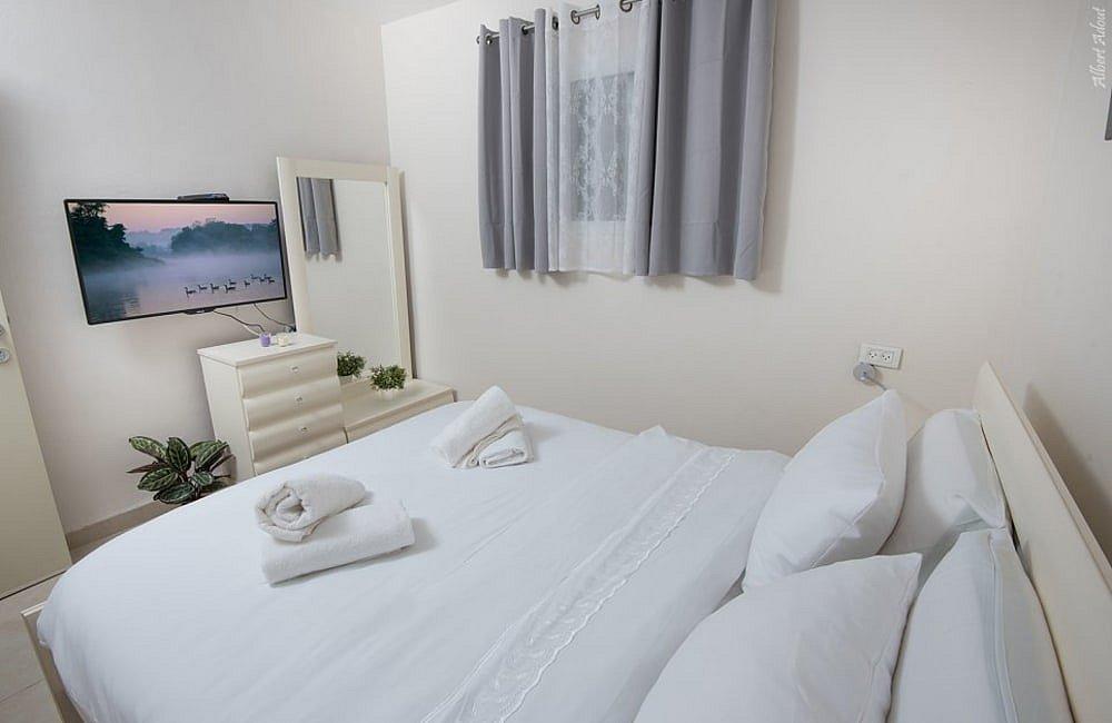 אחוזת נטלי צפון  13  נופש - וי פור ויקיישן - V for Vacation