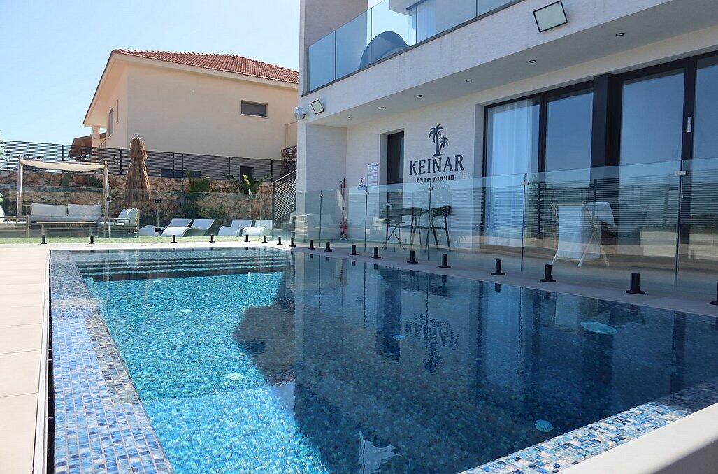 כינר סוויטות יוקרה צפון כינר סוויטות יוקרה - סוויטות עם בריכת שחייה גדולה כינר סוויטות יוקרה - סוויטות עם בריכת שחייה גדולה נופש - וי פור ויקיישן - V for Vacation