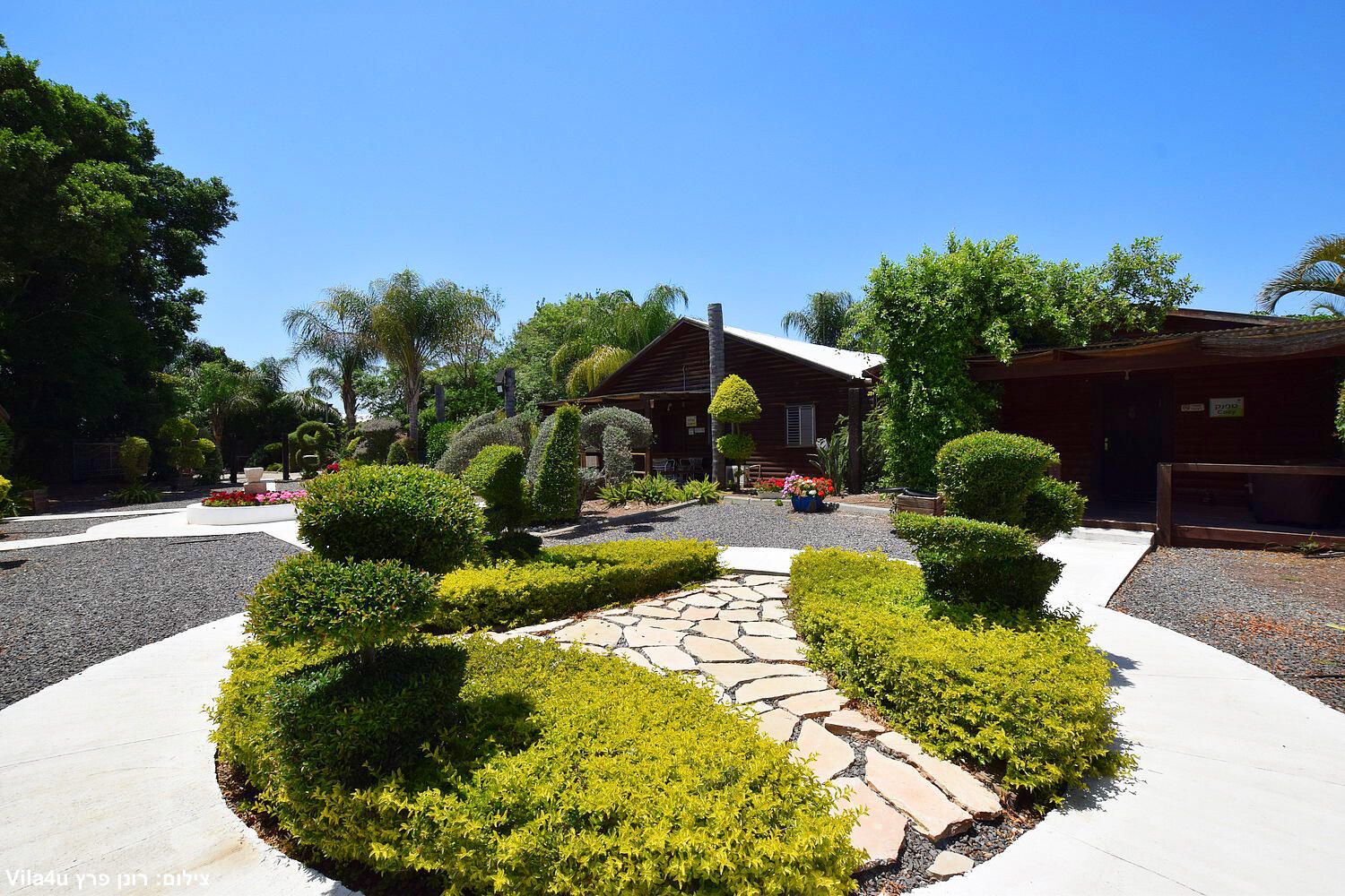 אחוזת הגלבוע צפון  13  נופש - וי פור ויקיישן - V for Vacation