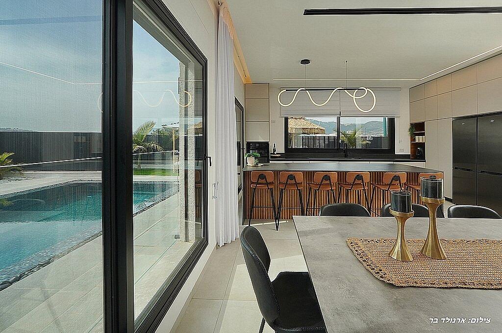 וילה הלליה צפון  6  נופש - וי פור ויקיישן - V for Vacation