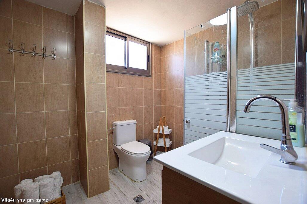 שוויץ בצפון צפון  15  נופש - וי פור ויקיישן - V for Vacation