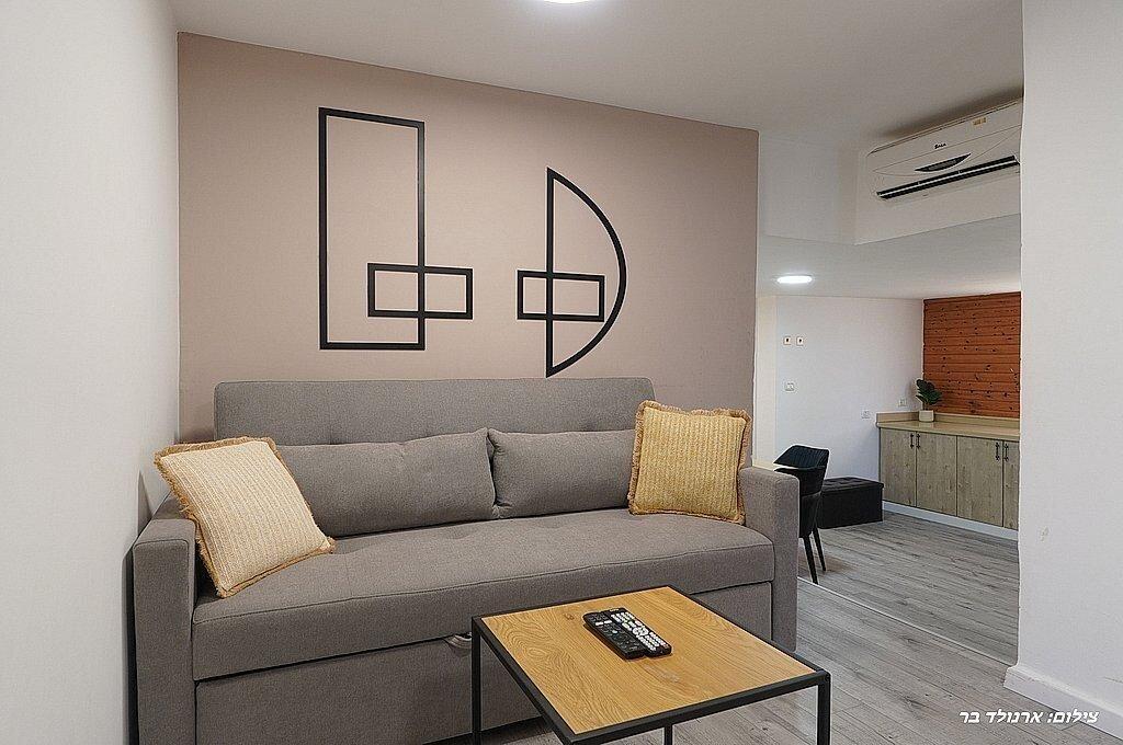 אחוזת הלל צפון  43  נופש - וי פור ויקיישן - V for Vacation