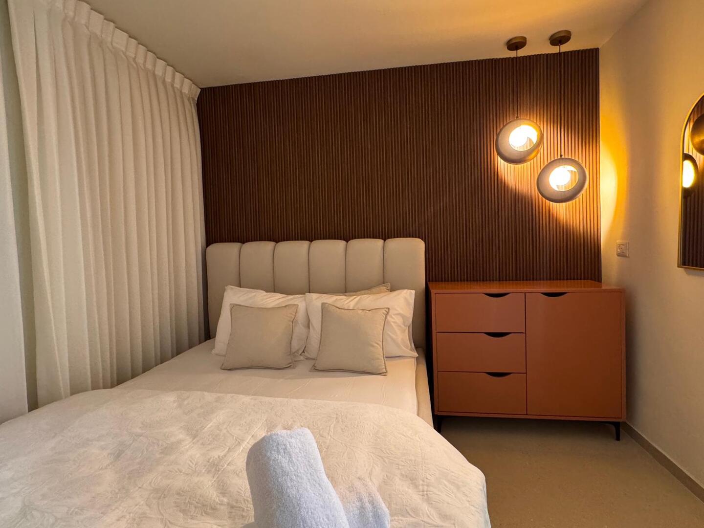 וילה סאן לייט - Sun Light צפון  27  נופש - וי פור ויקיישן - V for Vacation