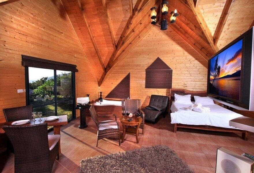 אחוזת המלך דוד צפון  17  נופש - וי פור ויקיישן - V for Vacation