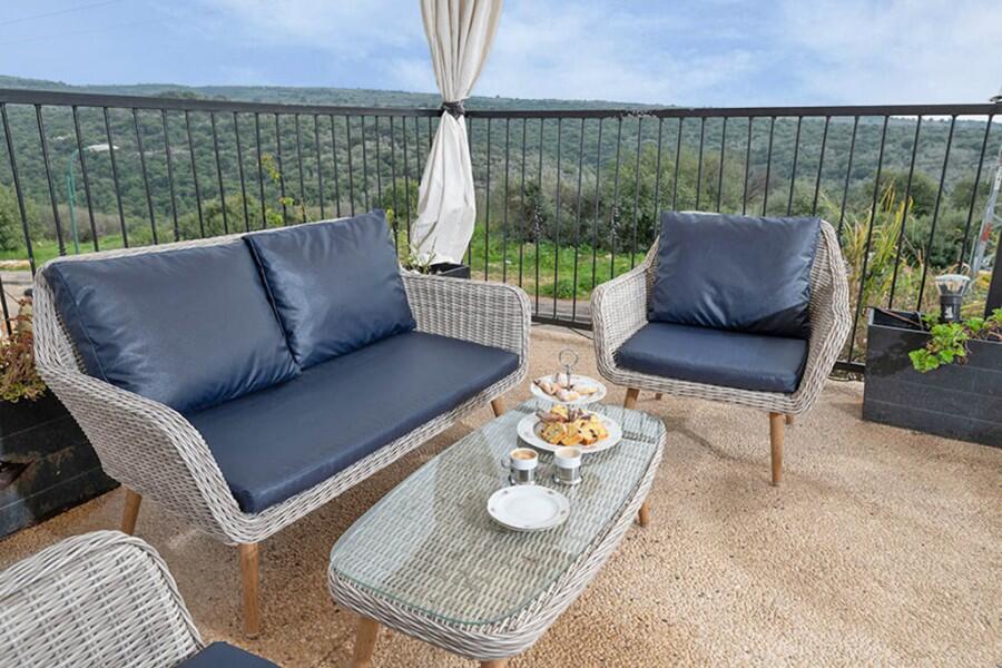 באטצי סוויטות יוקרה צפון  5  נופש - וי פור ויקיישן - V for Vacation