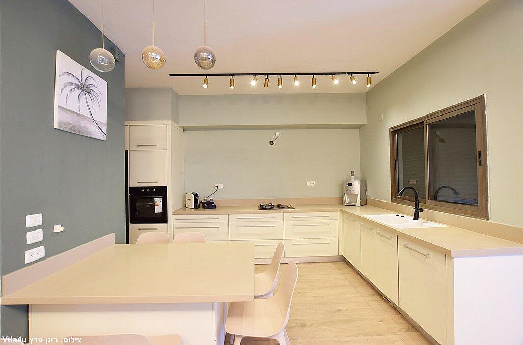 וילה כנריה צפון  9  נופש - וי פור ויקיישן - V for Vacation