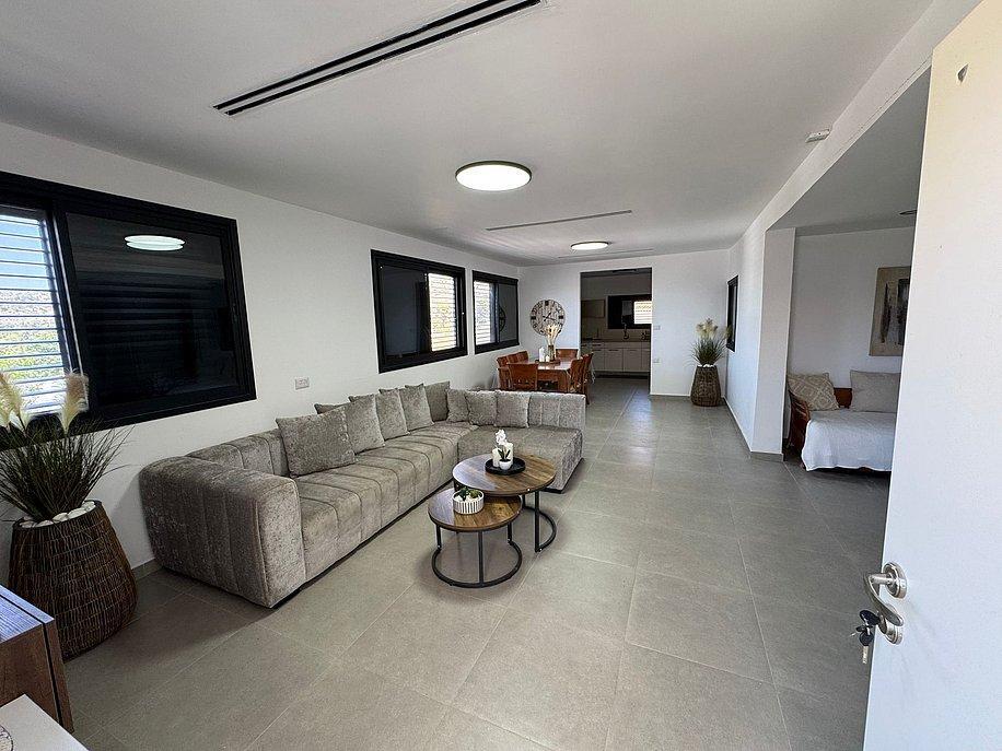 וילה אלמה מרכז  14  נופש - וי פור ויקיישן - V for Vacation