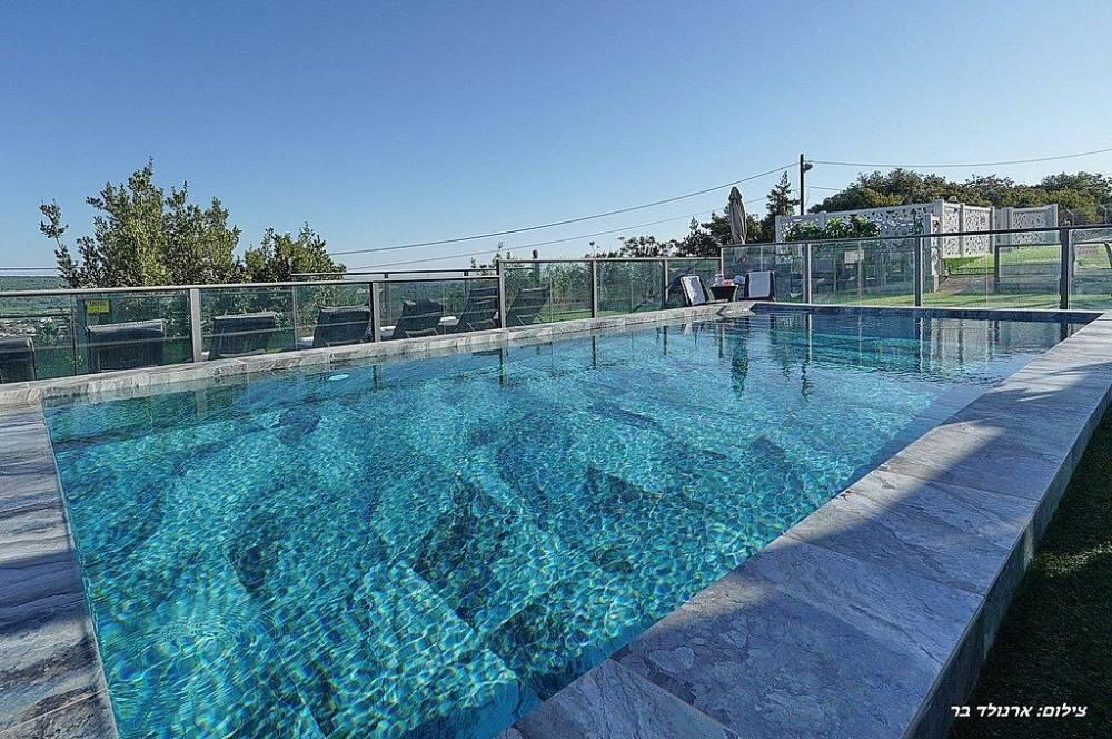 אחוזת אורפז צפון  67  נופש - וי פור ויקיישן - V for Vacation