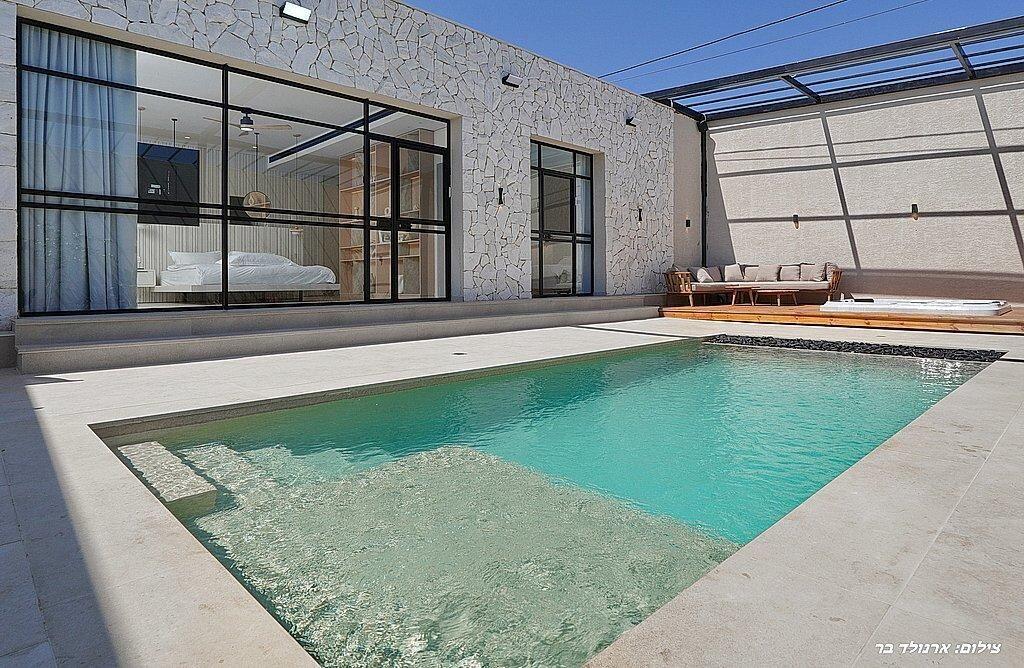 לומה סוויט צפון  25  נופש - וי פור ויקיישן - V for Vacation