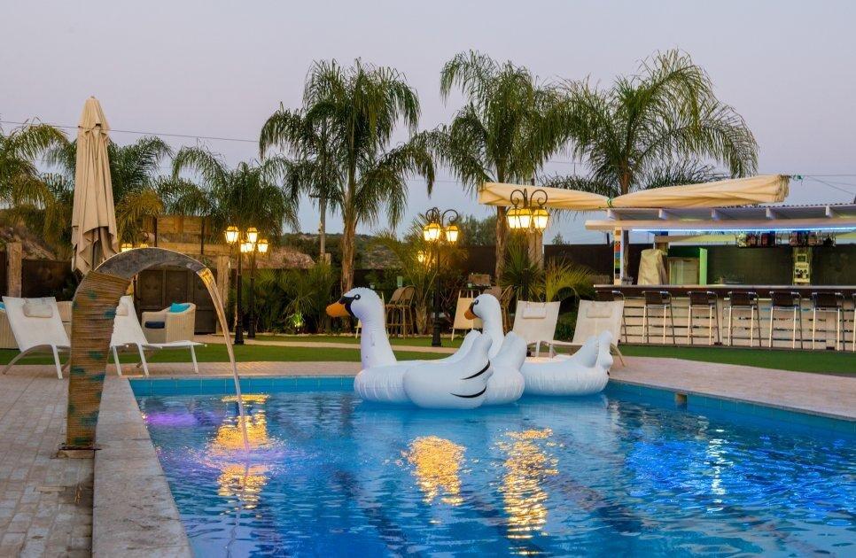 ארטמיס מרכז  7  נופש - וי פור ויקיישן - V for Vacation