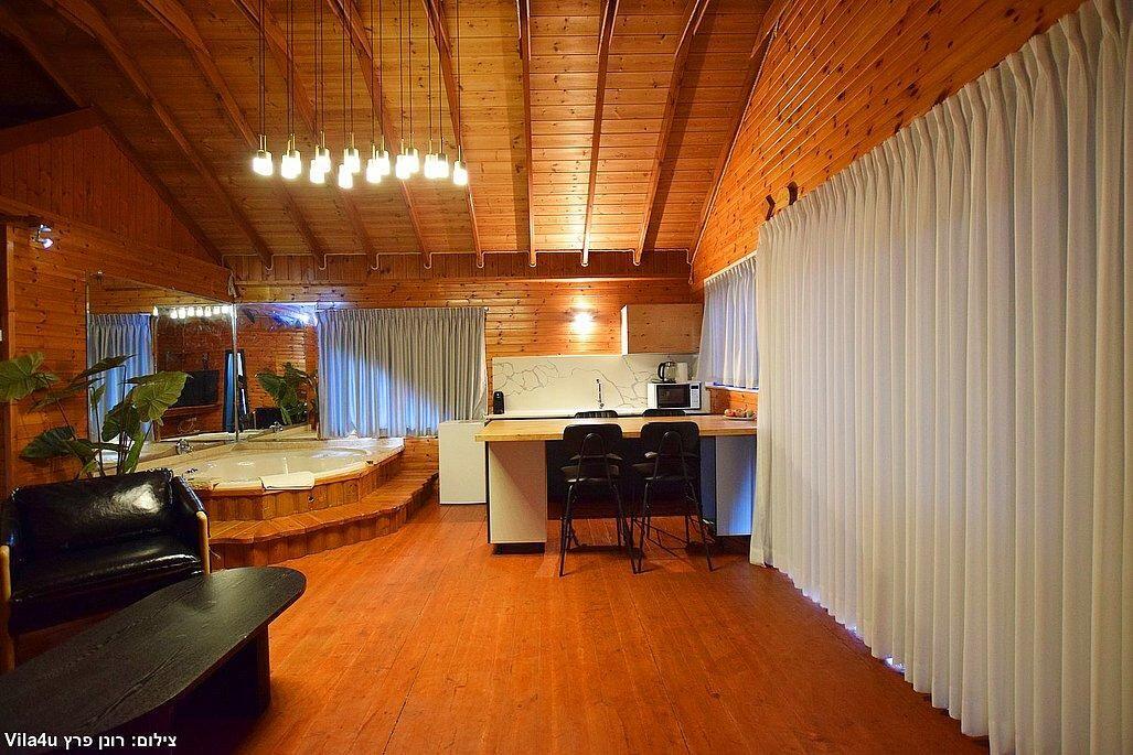 רפאל בכרם צפון  13  נופש - וי פור ויקיישן - V for Vacation