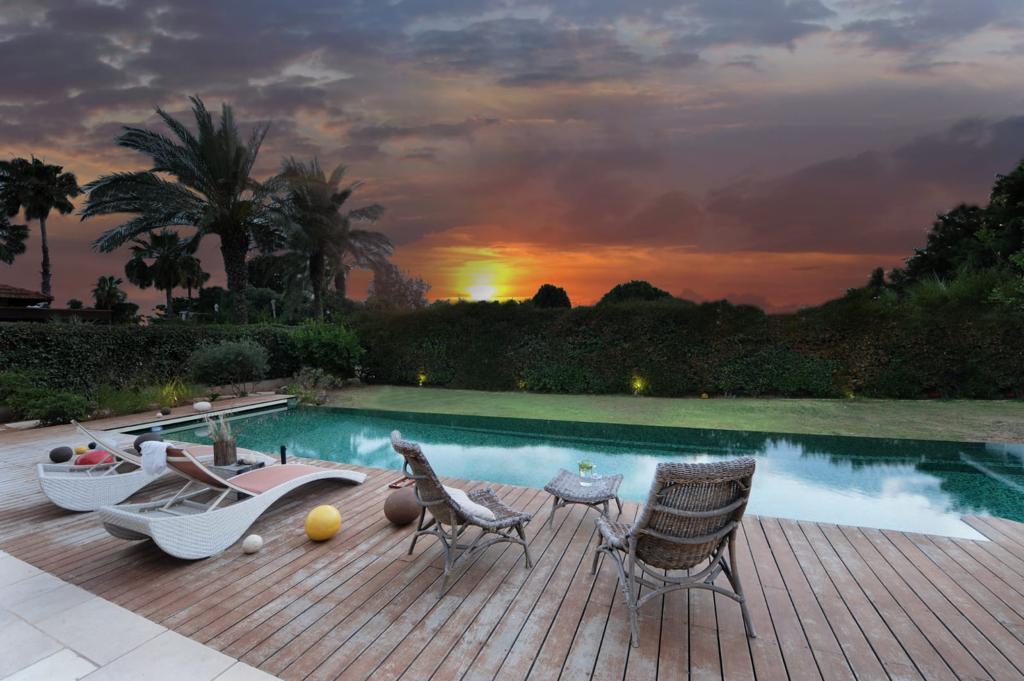 סאנסט וילה - The Sunset Villa מרכז  3  נופש - וי פור ויקיישן - V for Vacation