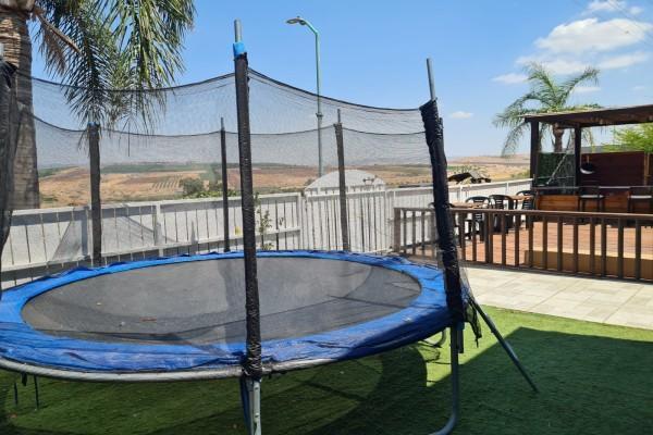 אחוזת המשכן יבנאל צפון  16  נופש - וי פור ויקיישן - V for Vacation